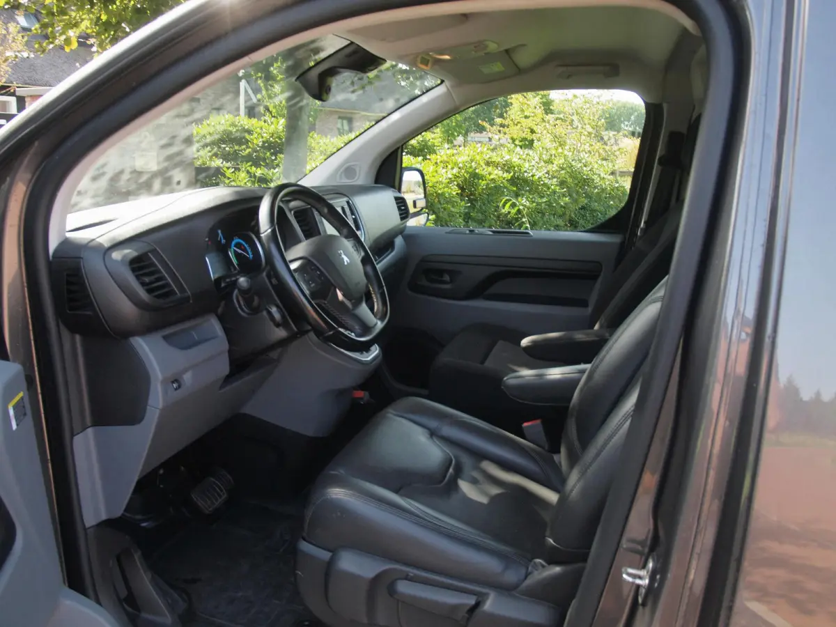 Standard Premium 75 kWh | Side bars | Apple Carplay | Zware Accupakket | Camera |