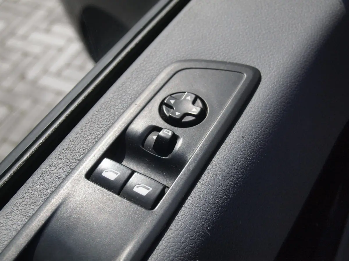 Standard Premium 75 kWh | Side bars | Apple Carplay | Zware Accupakket | Camera |