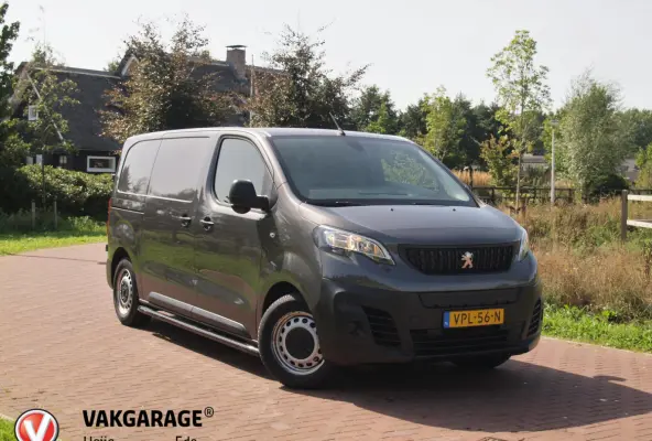 Standard Premium 75 kWh | Side bars | Apple Carplay | Zware Accupakket | Camera |