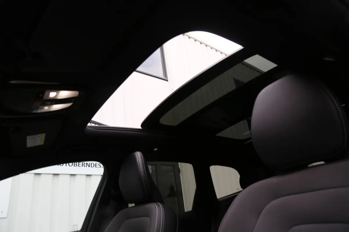2.0 T6 Plug-in hybrid Long Range AWD Plus Dark*Perfect Volvo Onderh.*Pano/Elek. Trekhaak/R-Design Stoelen/Stoelverw.V+A/Stuurverw./ACC/Pilot ass./360 Camera/Memorie/BLIS/Parkeersens.V+A/21 i