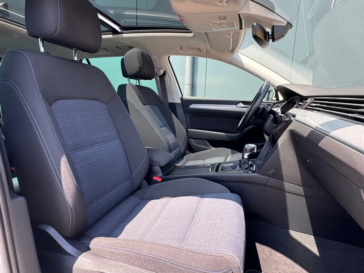 1.4 TSI * Panoramadak * Navigatiesysteem * Trekhaak *