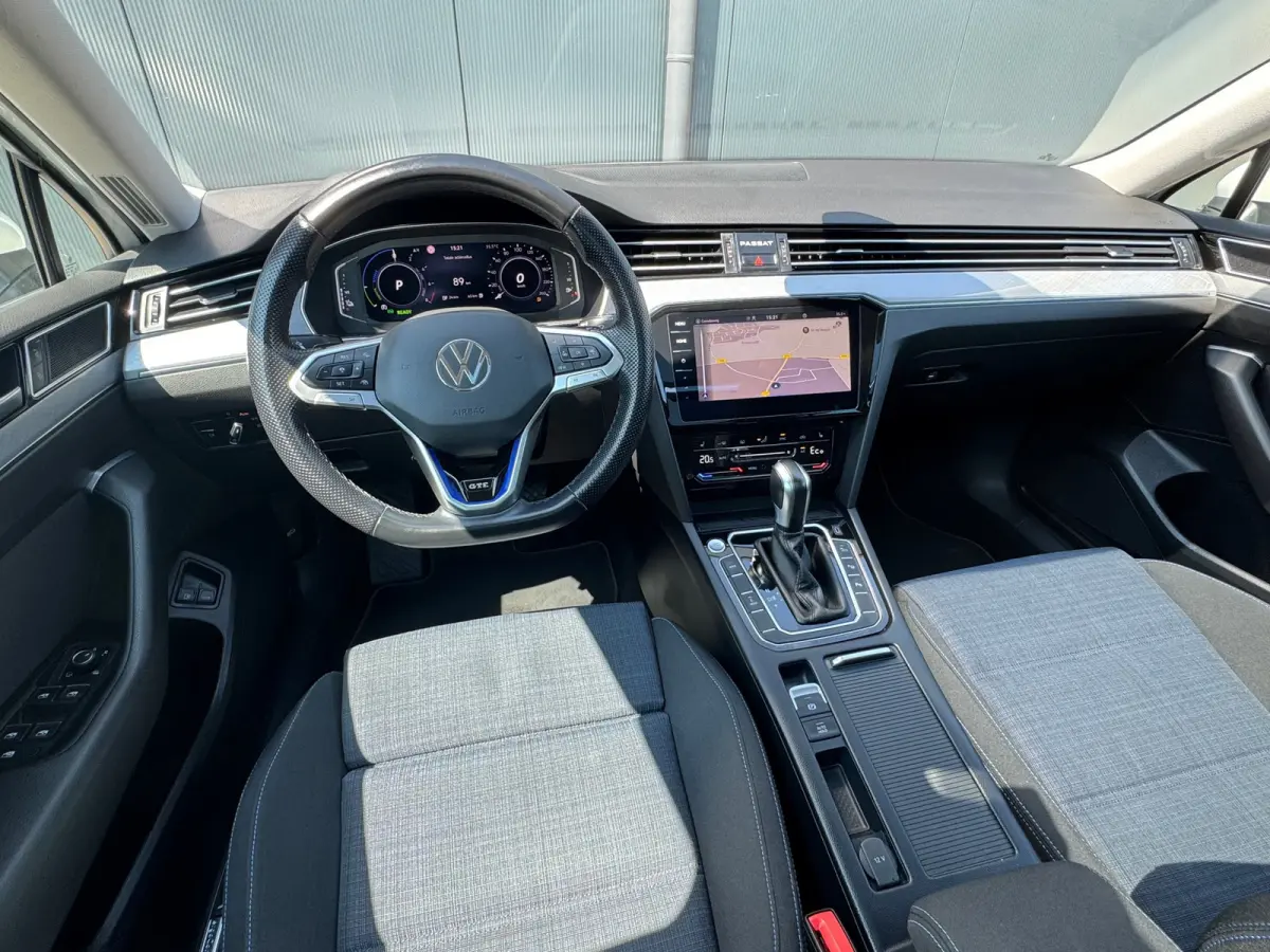 1.4 TSI * Panoramadak * Navigatiesysteem * Trekhaak *