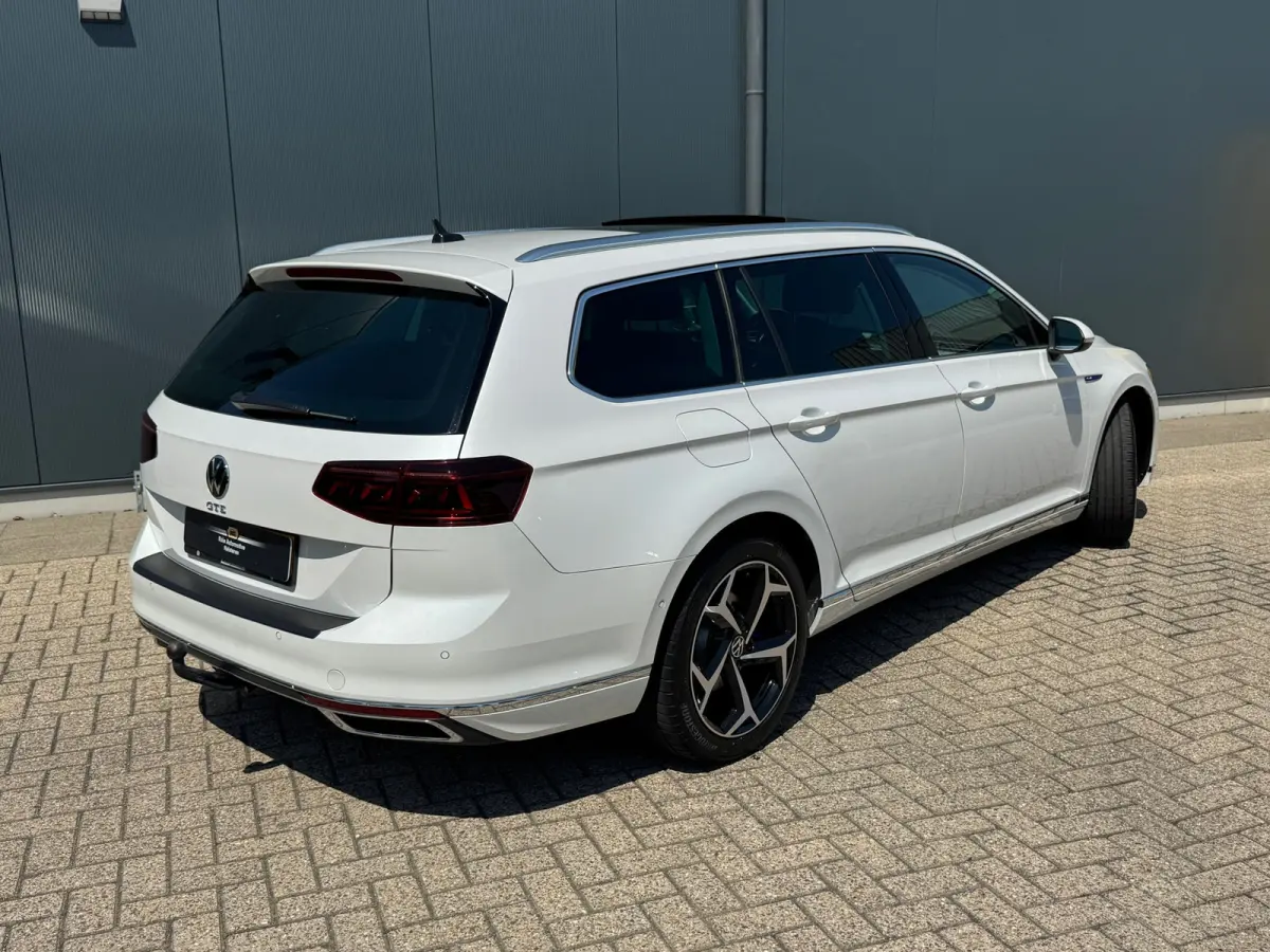 1.4 TSI * Panoramadak * Navigatiesysteem * Trekhaak *