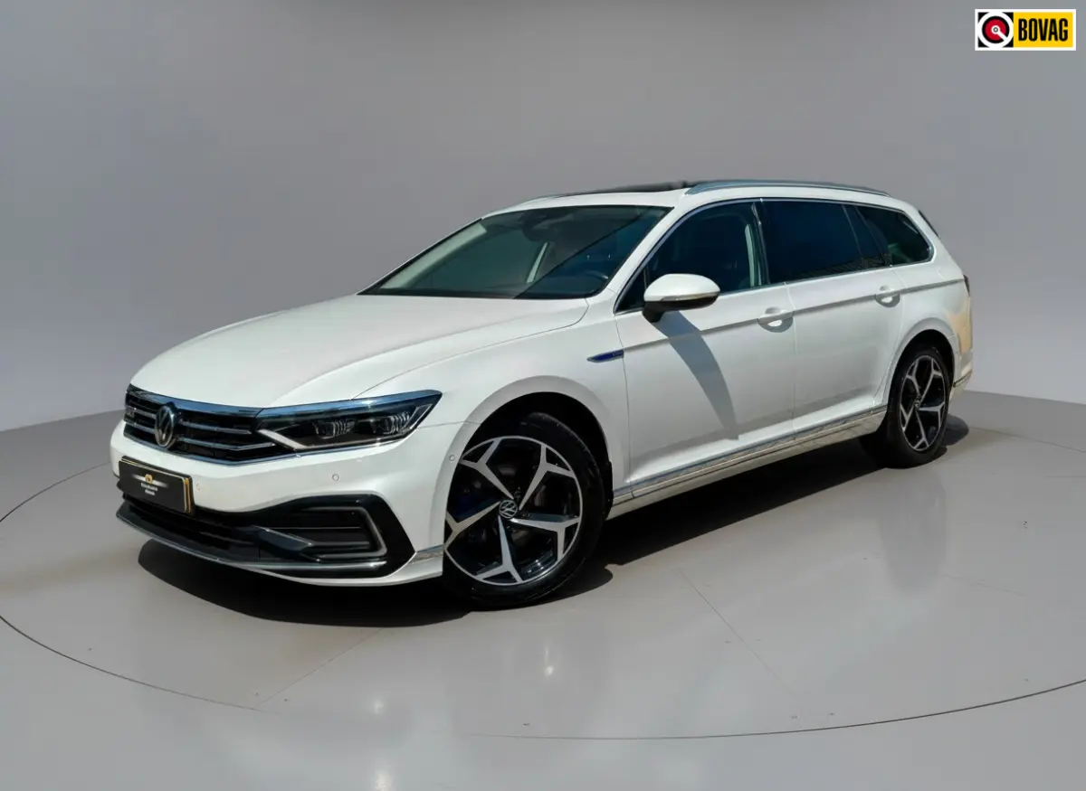 1.4 TSI * Panoramadak * Navigatiesysteem * Trekhaak *