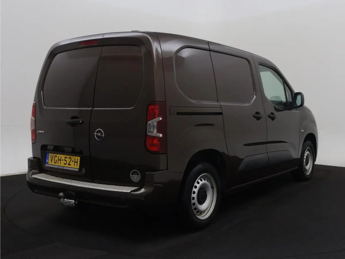1.6D 100pk L1H1 Edition Trekhaak/Nav/Airco/CarPlay /Bumpers in kleur/Schuifdeur/4S.Banden