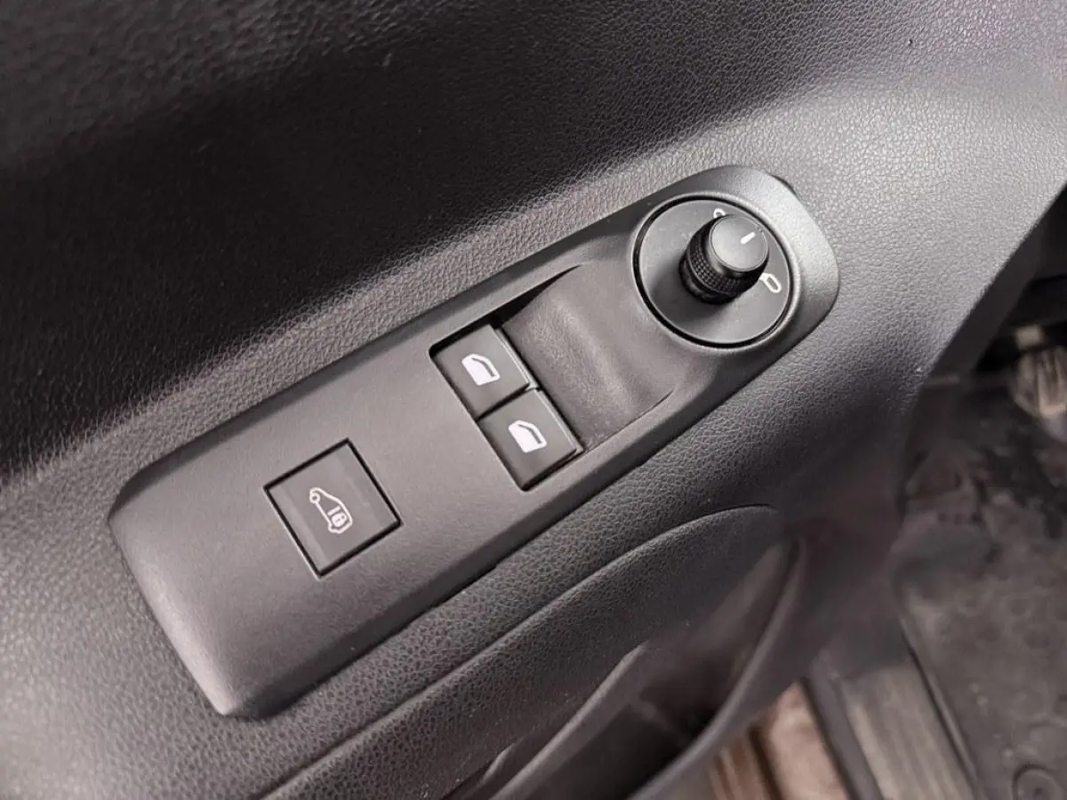 1.6D 100pk L1H1 Edition Trekhaak/Nav/Airco/CarPlay /Bumpers in kleur/Schuifdeur/4S.Banden