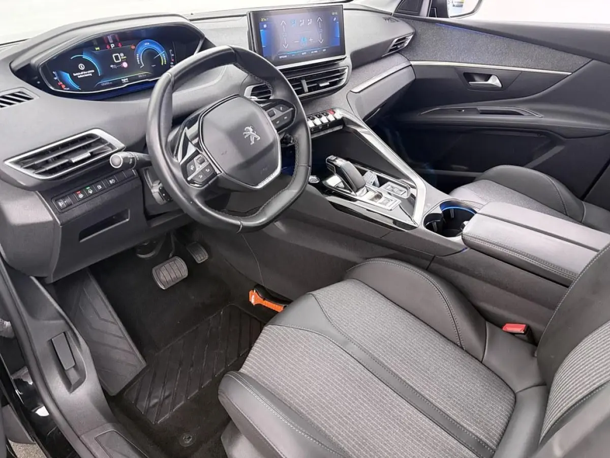 1.6T HYbrid 225Pk BL. Allure Camera/Nav/Keyless/ Ad.Cruise/Led/CarPlay/Blindspot