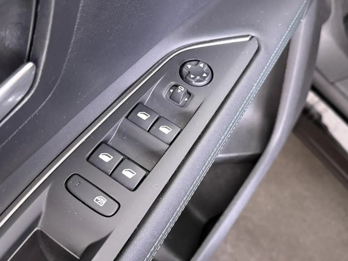 1.6T HYbrid 225Pk BL. Allure Camera/Nav/Keyless/ Ad.Cruise/Led/CarPlay/Blindspot