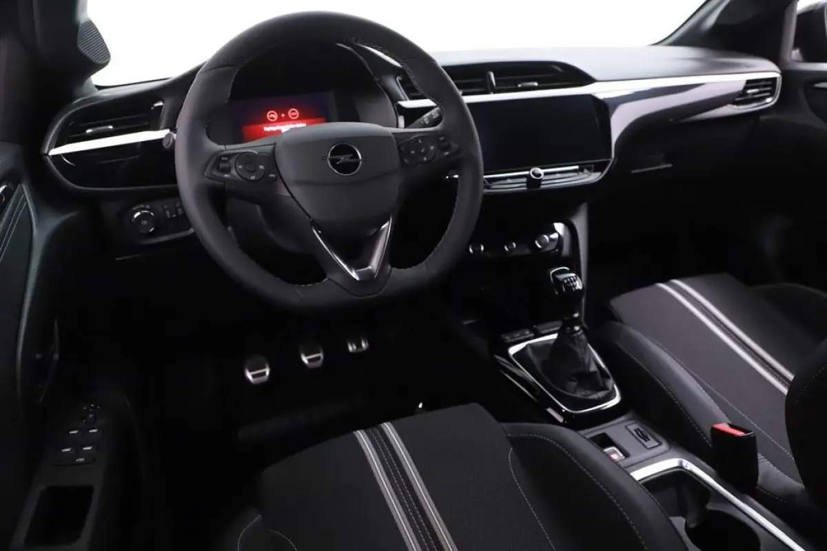 1.2T 100pk GS Camera/Keyless/Nav/Ecc /CarPlay/Vc/Led/Blindspot