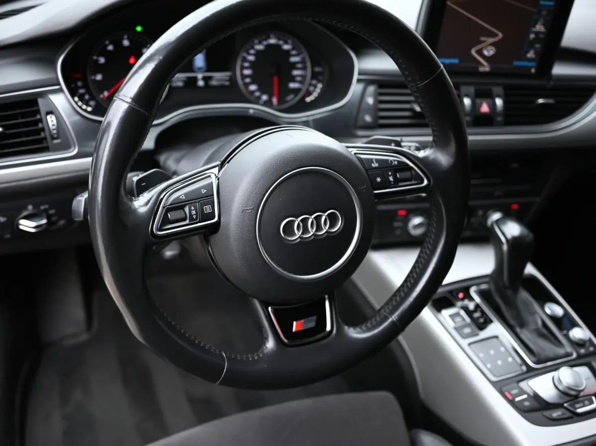 1.8 TFSI S-Line | Alcantara | Led | Cruise | Trekhaak | PDC | Navi | Stoelverwarming | Elektrische Achterklep | F1 Flippers