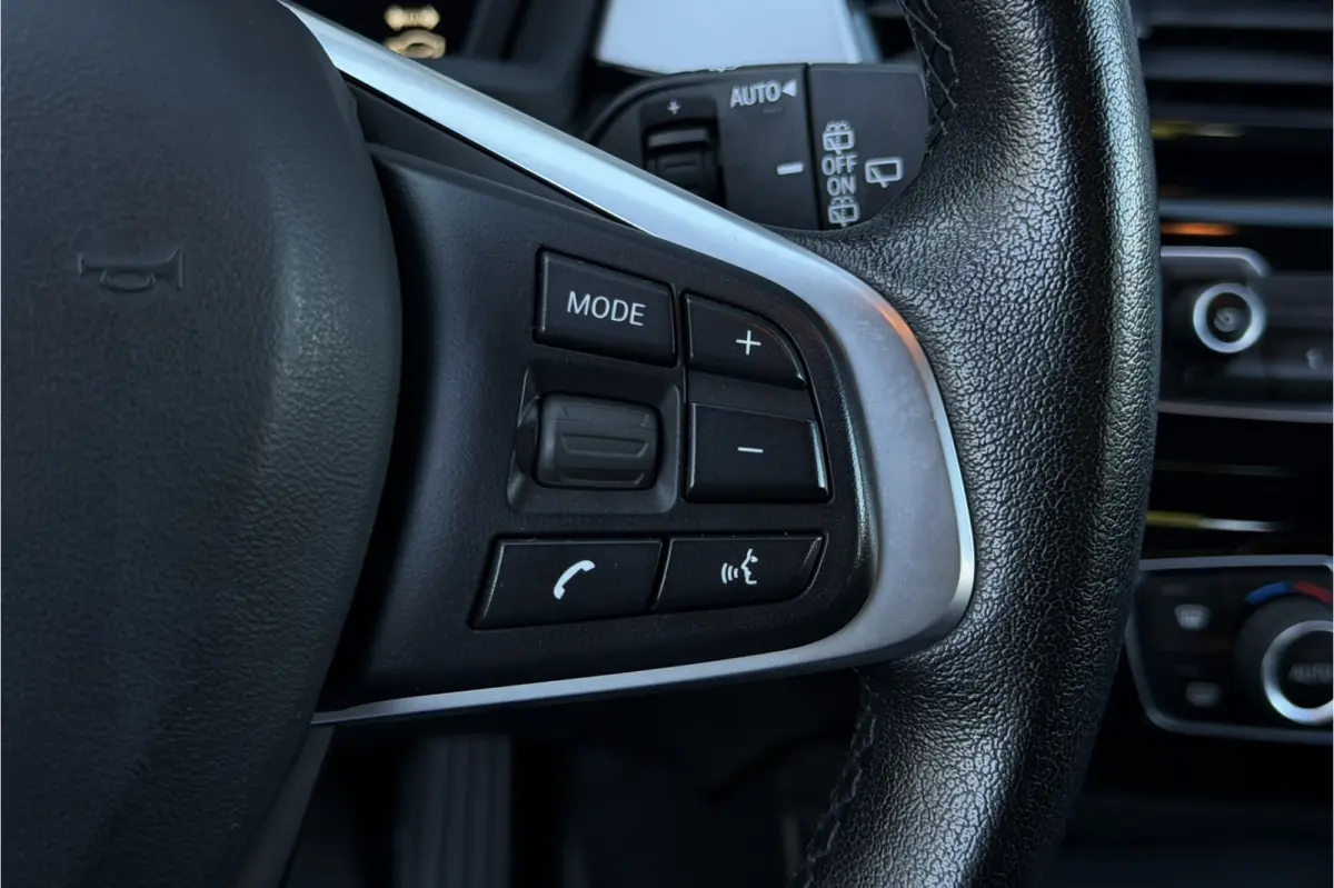 xDrive25e | Sportstoel | Camera | Comfort Access | LED | Elektrische Klep | 35X op voorraad