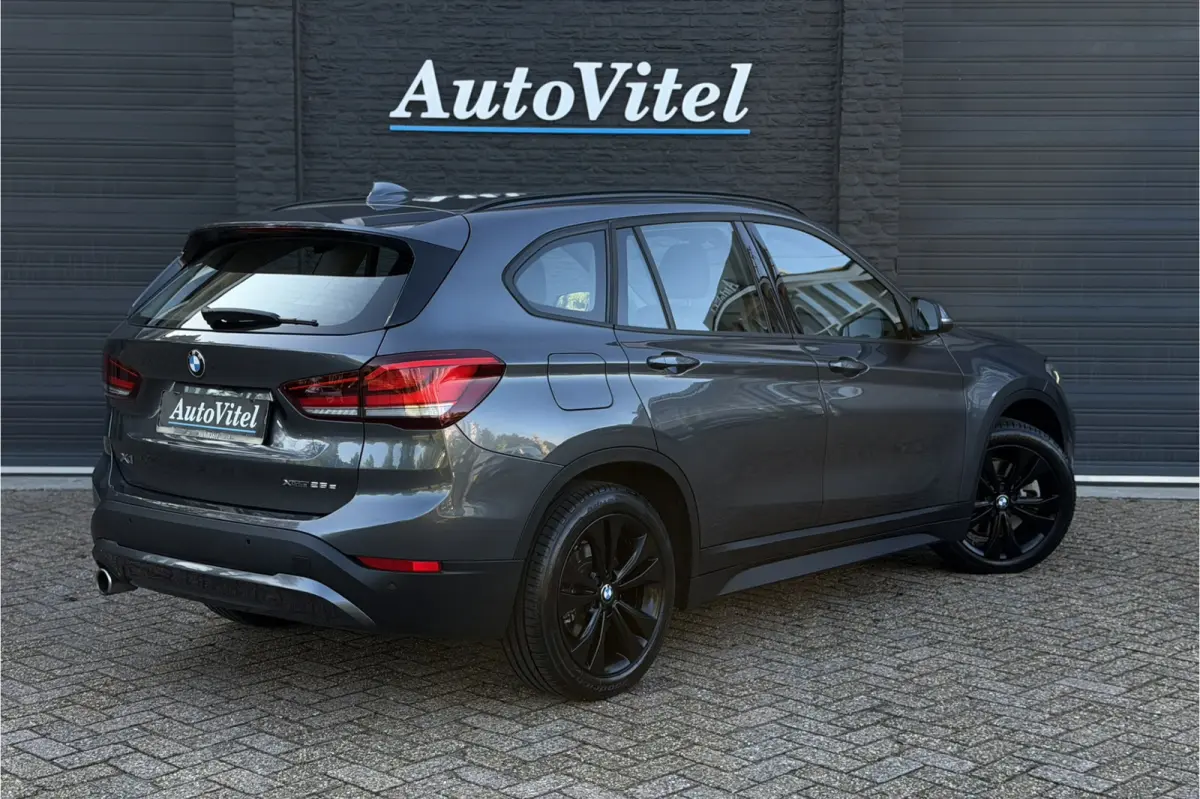 xDrive25e | Sportstoel | Camera | Comfort Access | LED | Elektrische Klep | 35X op voorraad