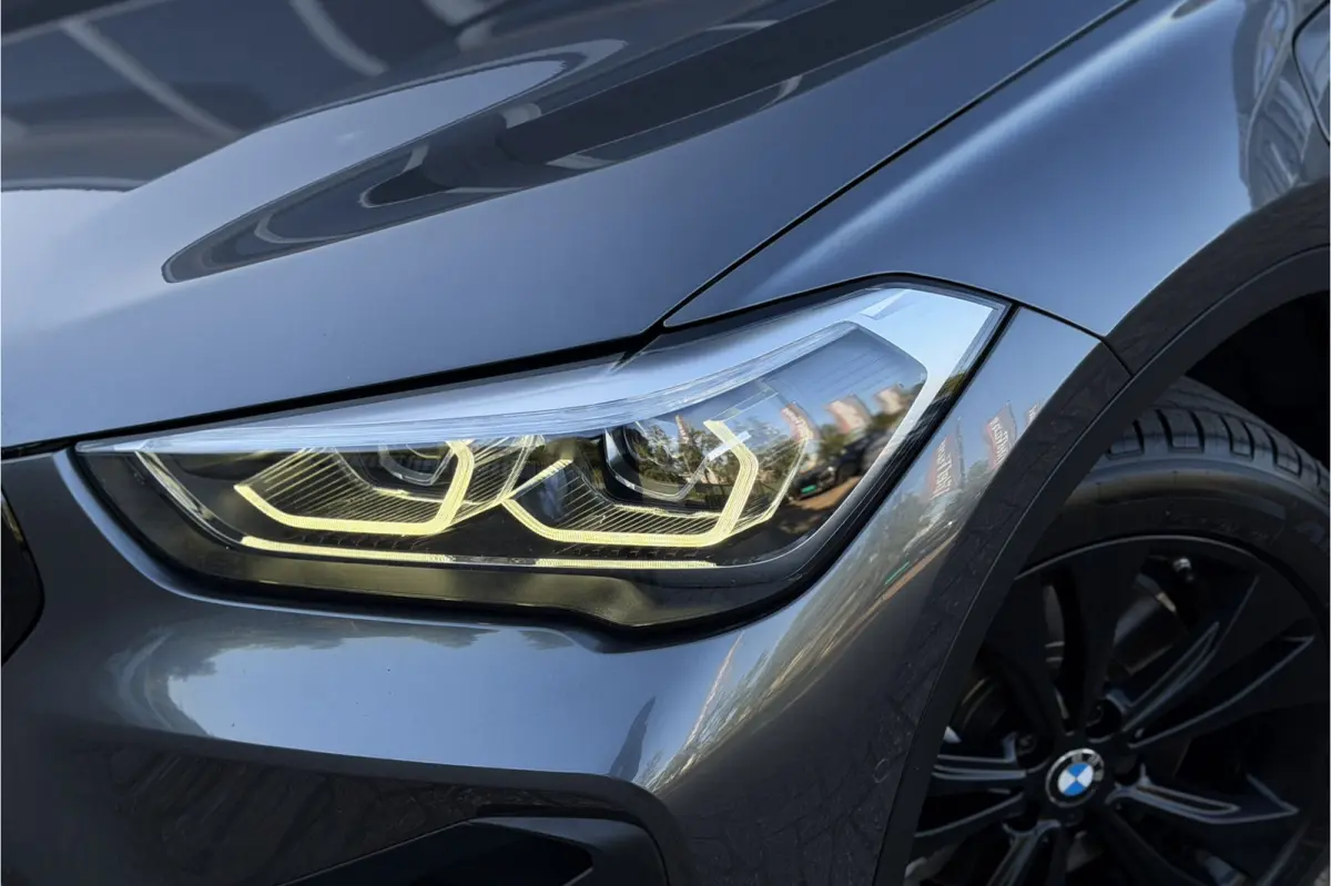 xDrive25e | Sportstoel | Camera | Comfort Access | LED | Elektrische Klep | 35X op voorraad