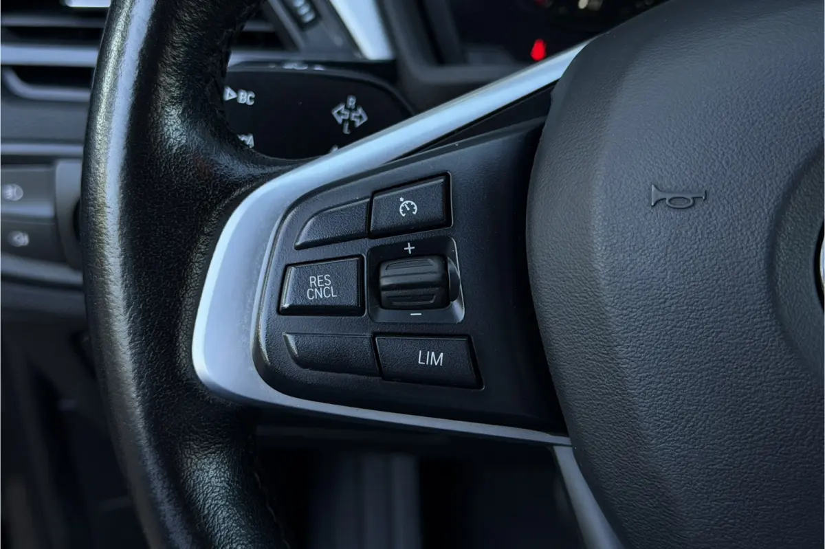 xDrive25e | Sportstoel | Camera | Comfort Access | LED | Elektrische Klep | 35X op voorraad