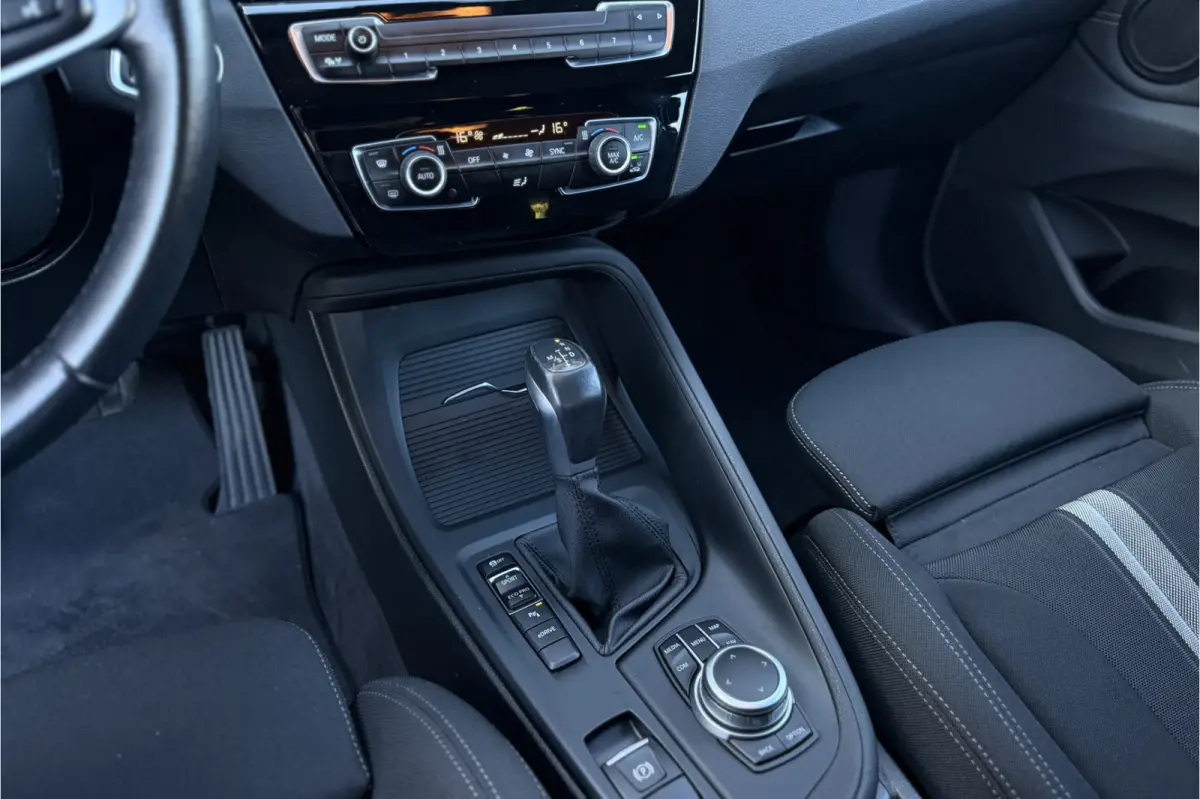 xDrive25e | Sportstoel | Camera | Comfort Access | LED | Elektrische Klep | 35X op voorraad