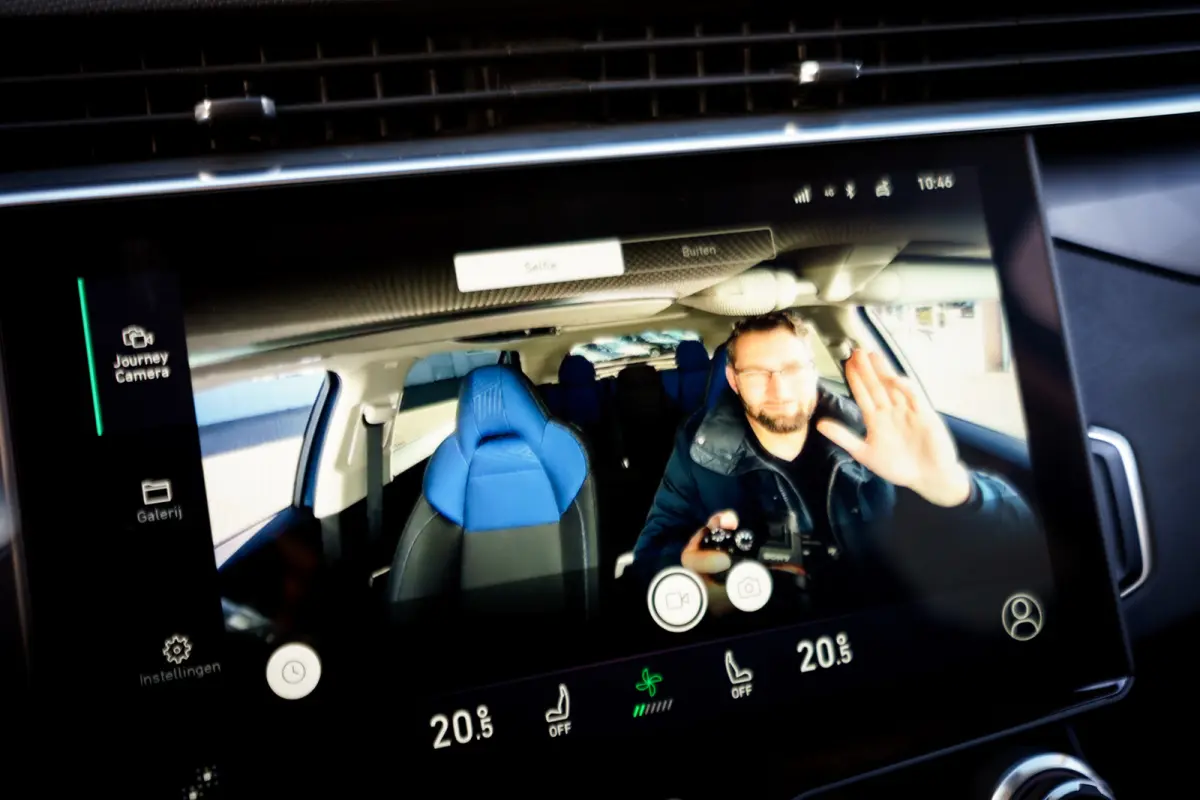 1.5 Plug-in Hybrid 262 Pk I Zwarte Hemel I Panoramadak I 75 km Elektrisch I 360 Camera I Infinity Audio I Full Map Navi I NL Auto I 20 inch. LMV l 1e eigenaar