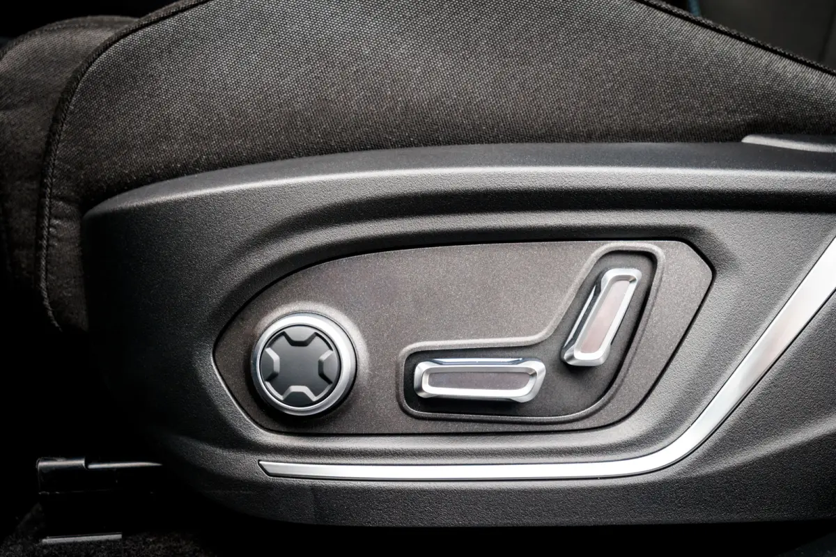 1.5 Plug-in Hybrid 262 Pk I Zwarte Hemel I Panoramadak I 75 km Elektrisch I 360 Camera I Infinity Audio I Full Map Navi I NL Auto I 20 inch. LMV l 1e eigenaar