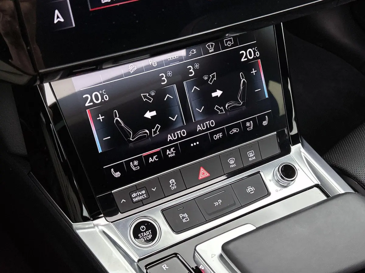 55 quattro S Edition 115 kWh 408 PK | S-line l Adaptive Cruise Control l Panoramadak l Luchtvering | Bang & Olufsen Premium 3D l 360 Camera l Trekhaak l Apple Carplay | Android Auto l Privac
