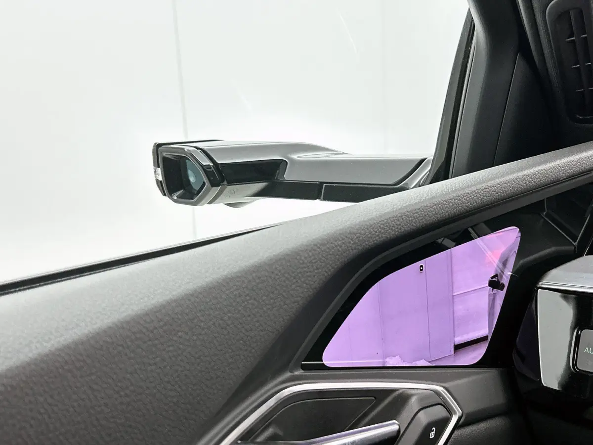 55 quattro S Edition 115 kWh 408 PK | S-line l Adaptive Cruise Control l Panoramadak l Luchtvering | Bang & Olufsen Premium 3D l 360 Camera l Trekhaak l Apple Carplay | Android Auto l Privac