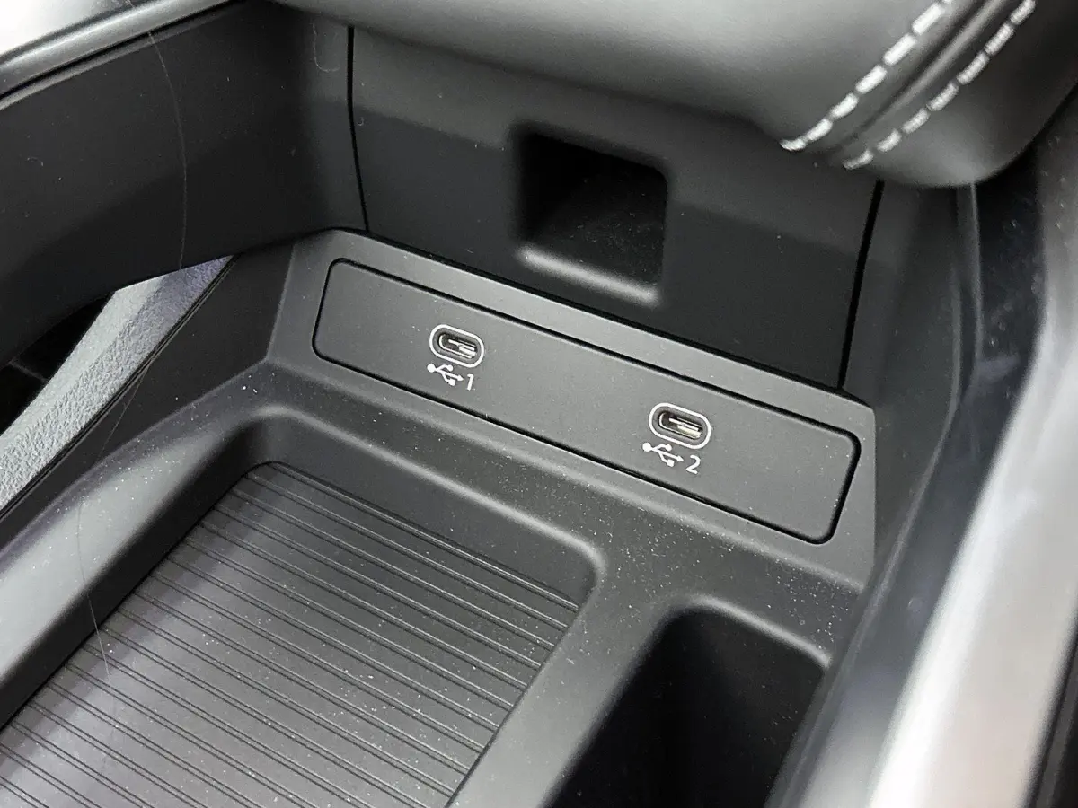55 quattro S Edition 115 kWh 408 PK | S-line l Adaptive Cruise Control l Panoramadak l Luchtvering | Bang & Olufsen Premium 3D l 360 Camera l Trekhaak l Apple Carplay | Android Auto l Privac