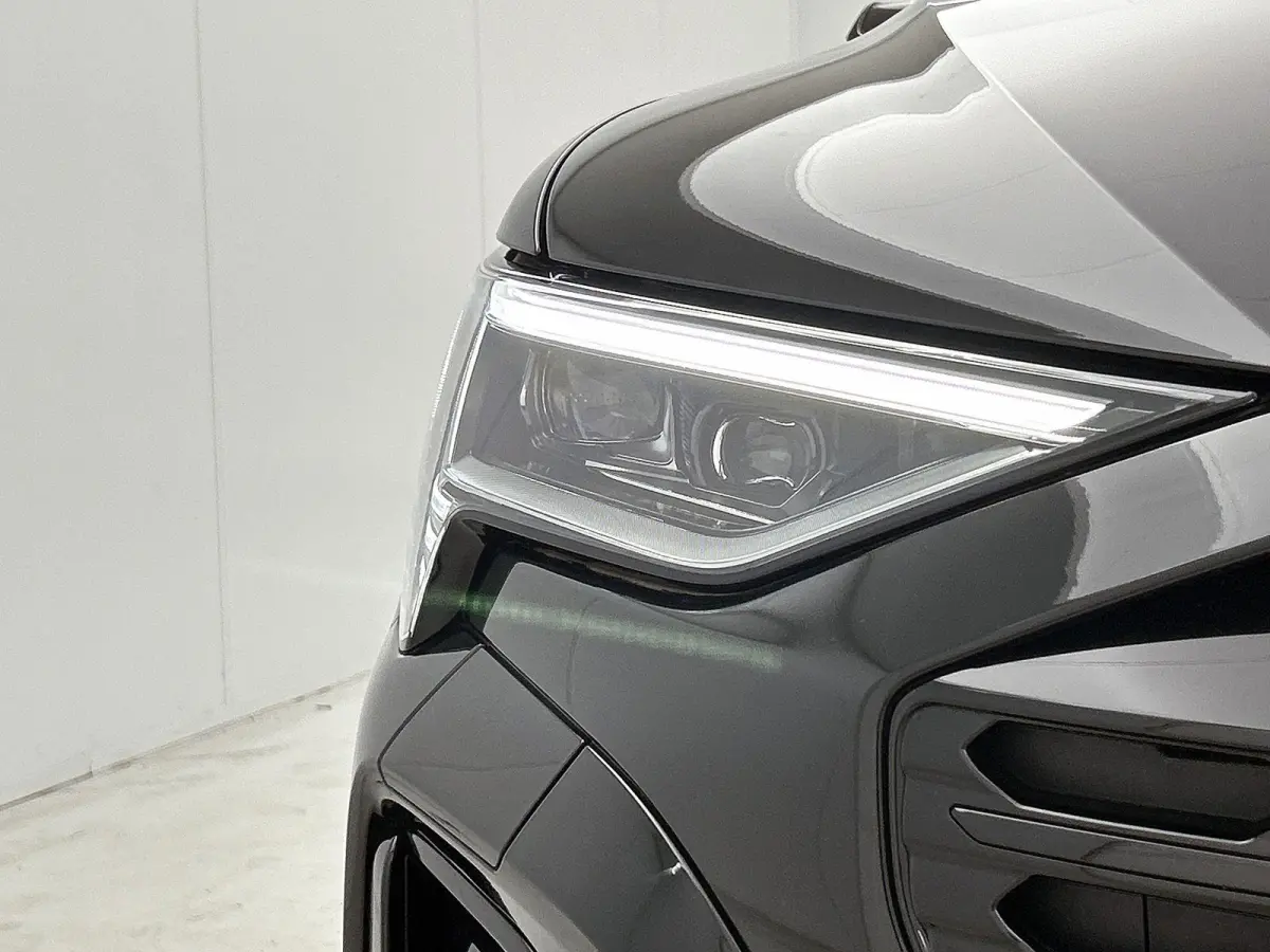 55 quattro S Edition 115 kWh 408 PK | S-line l Adaptive Cruise Control l Panoramadak l Luchtvering | Bang & Olufsen Premium 3D l 360 Camera l Trekhaak l Apple Carplay | Android Auto l Privac