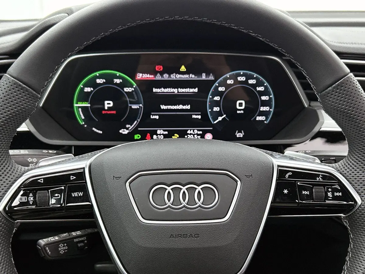 55 quattro S Edition 115 kWh 408 PK | S-line l Adaptive Cruise Control l Panoramadak l Luchtvering | Bang & Olufsen Premium 3D l 360 Camera l Trekhaak l Apple Carplay | Android Auto l Privac