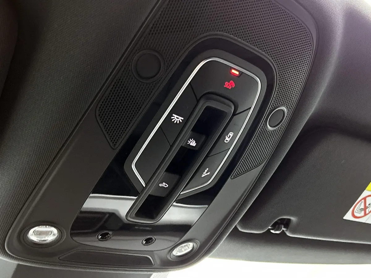 55 quattro S Edition 115 kWh 408 PK | S-line l Adaptive Cruise Control l Panoramadak l Luchtvering | Bang & Olufsen Premium 3D l 360 Camera l Trekhaak l Apple Carplay | Android Auto l Privac