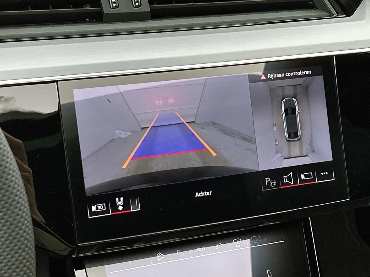 55 quattro S Edition 115 kWh 408 PK | S-line l Adaptive Cruise Control l Panoramadak l Luchtvering | Bang & Olufsen Premium 3D l 360 Camera l Trekhaak l Apple Carplay | Android Auto l Privac