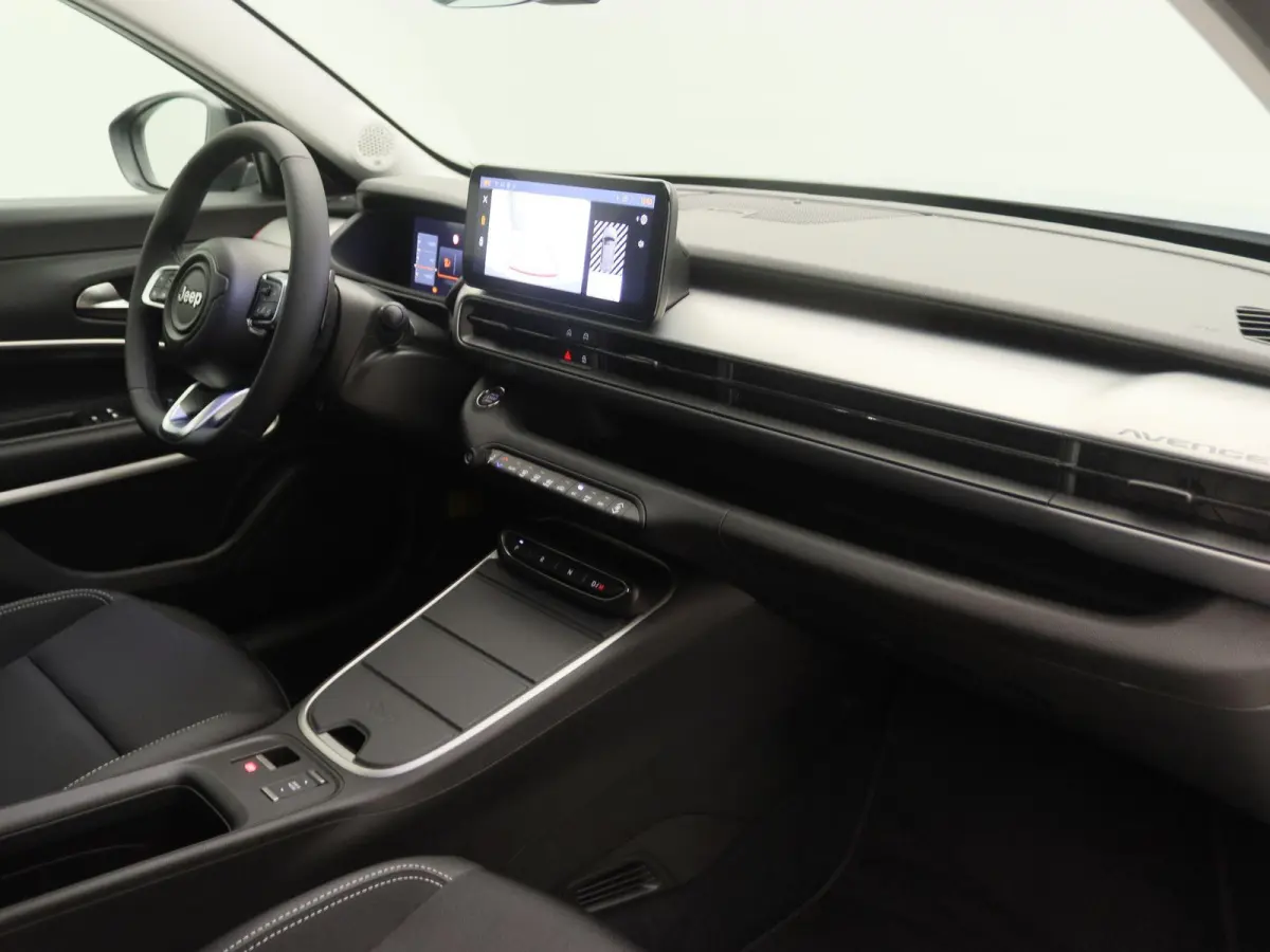 1.2 e-Hybrid Summit | VOORRAAD VOORDEEL | TOT 8 JAAR GARANTIE | VAN € 41.175,- VOOR € 34.995,-