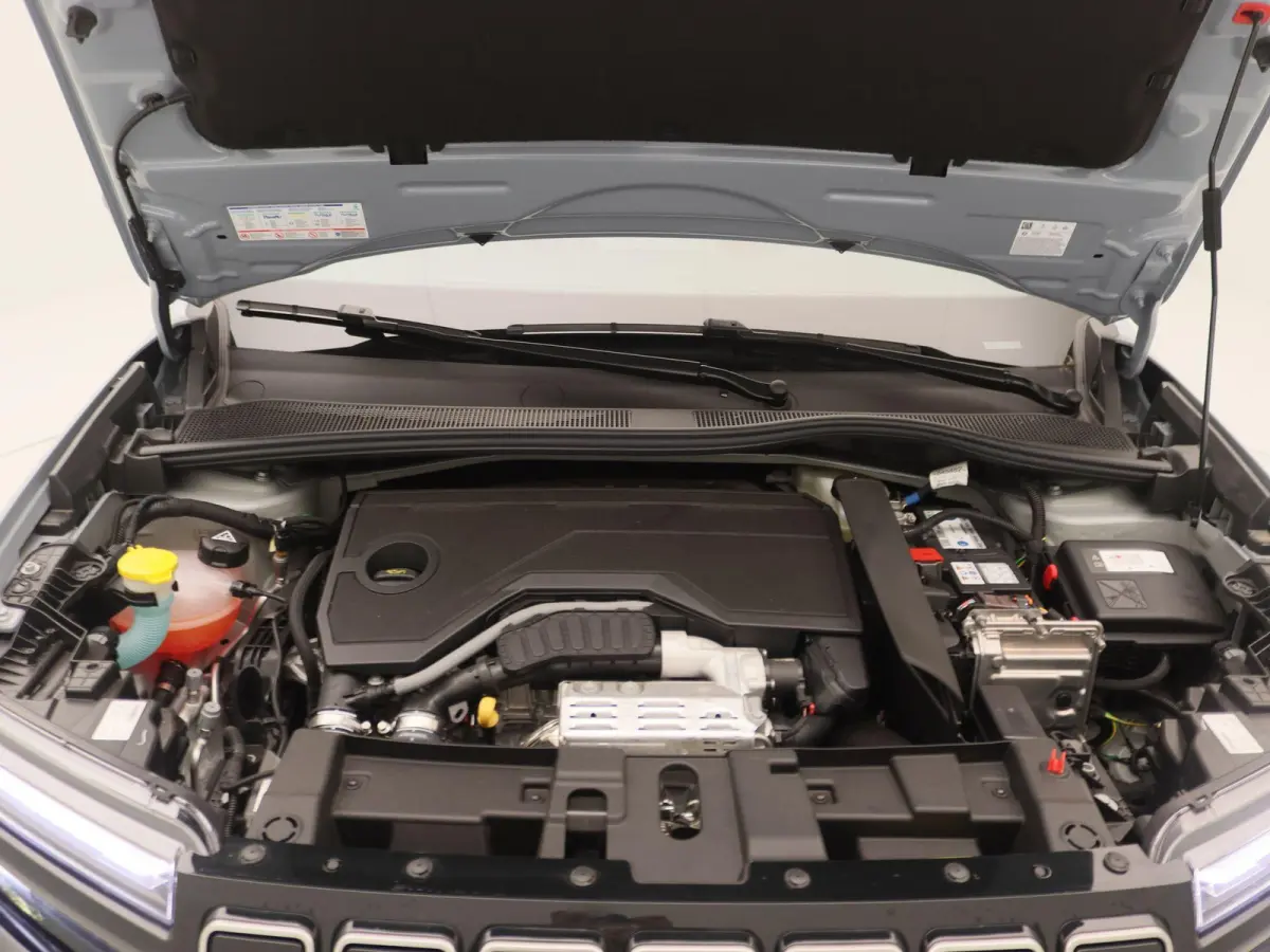 1.2 e-Hybrid Summit | VOORRAAD VOORDEEL | TOT 8 JAAR GARANTIE | VAN € 41.175,- VOOR € 34.995,-
