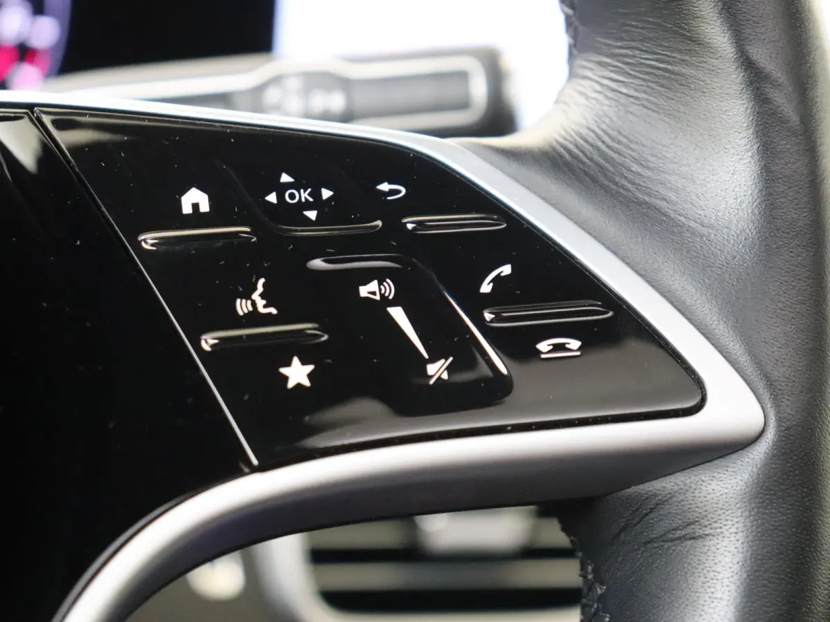 400 e 4MATIC AMG Line /Panoramadak /Memory /Winterpakket /HUD /Stoelventilatie /Burmester