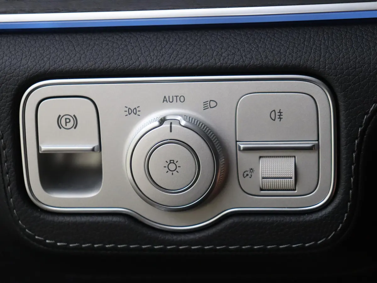 400 e 4MATIC AMG Line /Panoramadak /Memory /Winterpakket /HUD /Stoelventilatie /Burmester