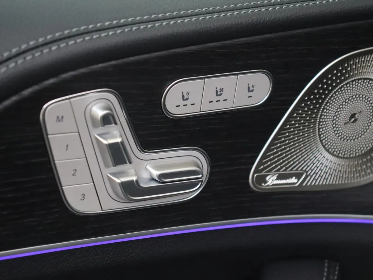 400 e 4MATIC AMG Line /Panoramadak /Memory /Winterpakket /HUD /Stoelventilatie /Burmester