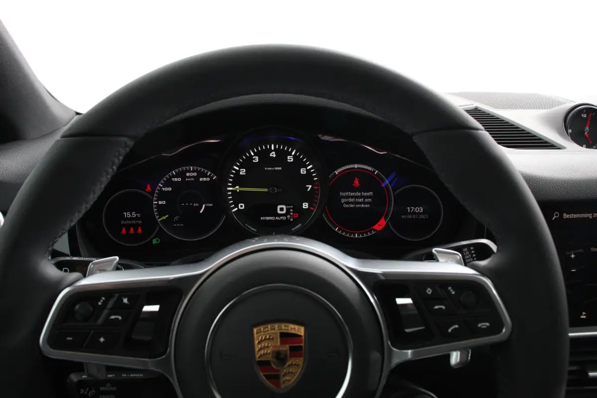 3.0 E-Hybrid 462pk Platinum Edition DEMO! Luchtvering Leder Panoramadak Camera Navigatie Elektrisch bedienbare achterklep Apple Carplay/ Android Auto Sfeerverlichting Cruise control