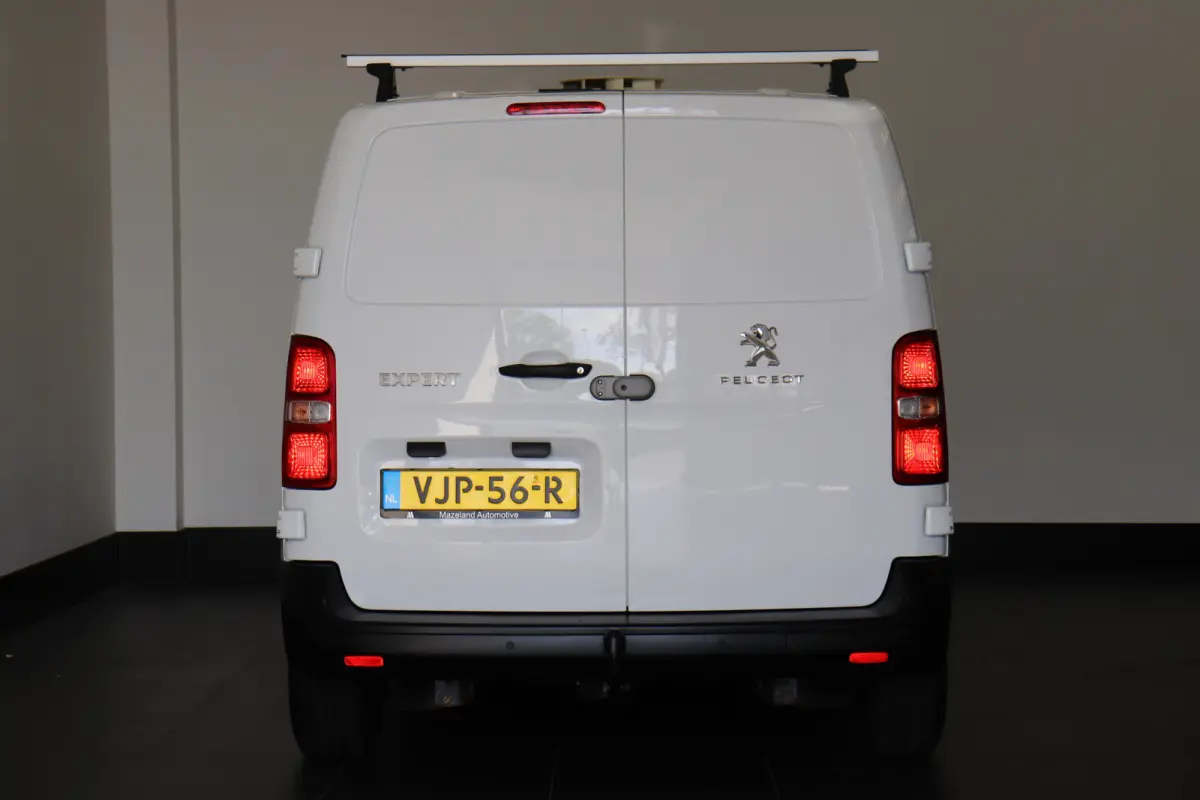 1.5 BlueHDI 100PK L2 EURO 6 - Airco - Navi - Cruise - €11.900,- Excl.