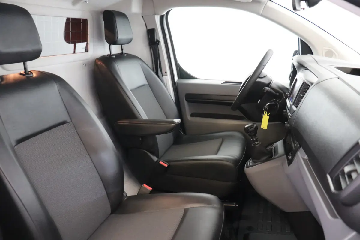 1.5 BlueHDI 100PK L2 EURO 6 - Airco - Navi - Cruise - €11.900,- Excl.