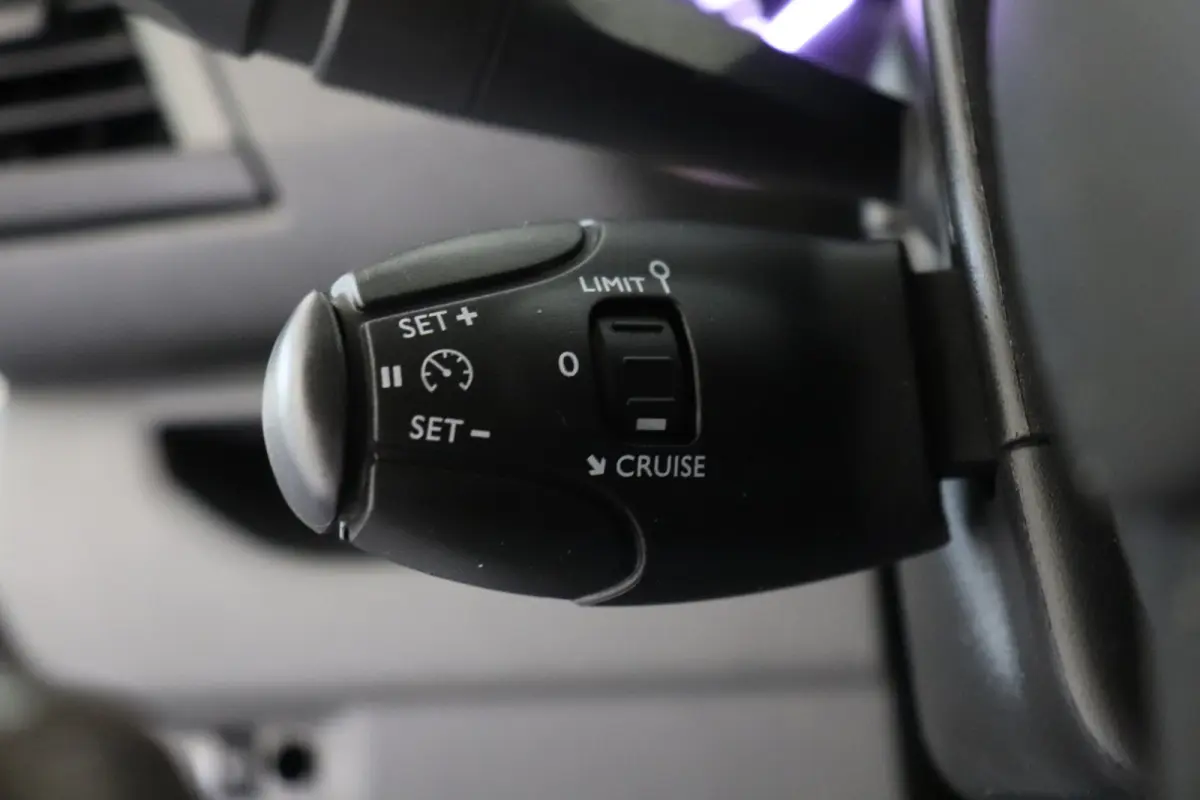 2.0 BlueHDI 122PK L3 EURO 6 - Airco - Navi - Cruise - €9.950,- Excl.