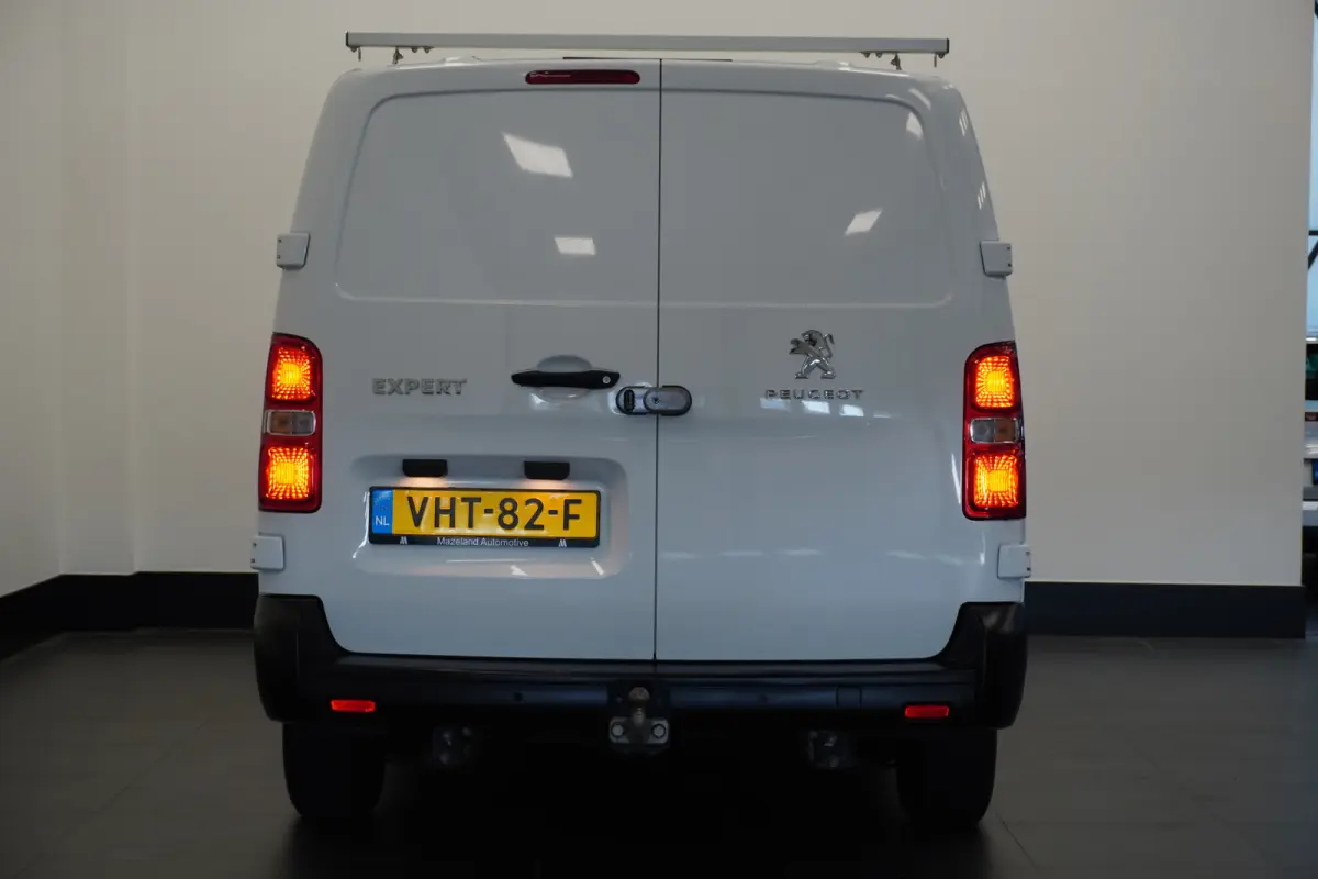 2.0 BlueHDI 122PK L3 Dubbele Cabine EURO 6 - Airco - Navi - Cruise - €16.950,- Excl.