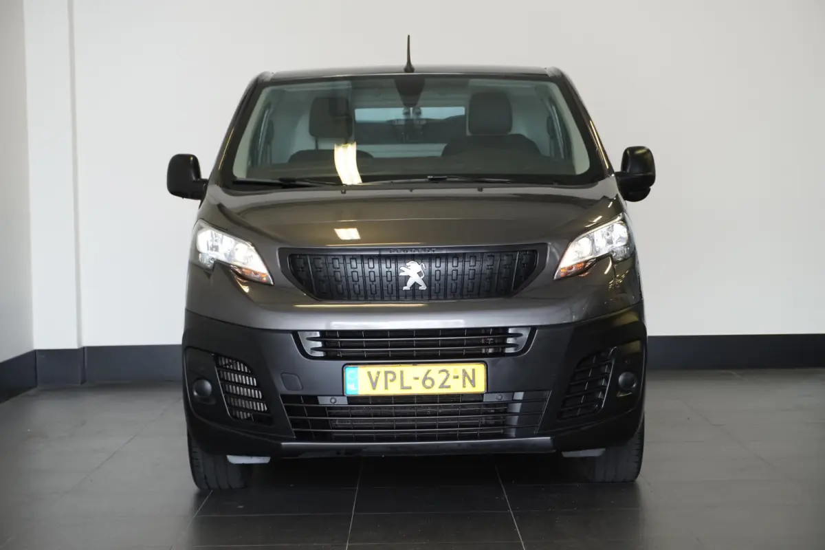 2.0 BlueHDI 145PK L2 Automaat EURO 6 - Airco - Cruise - Camera - €15.900,- Excl.