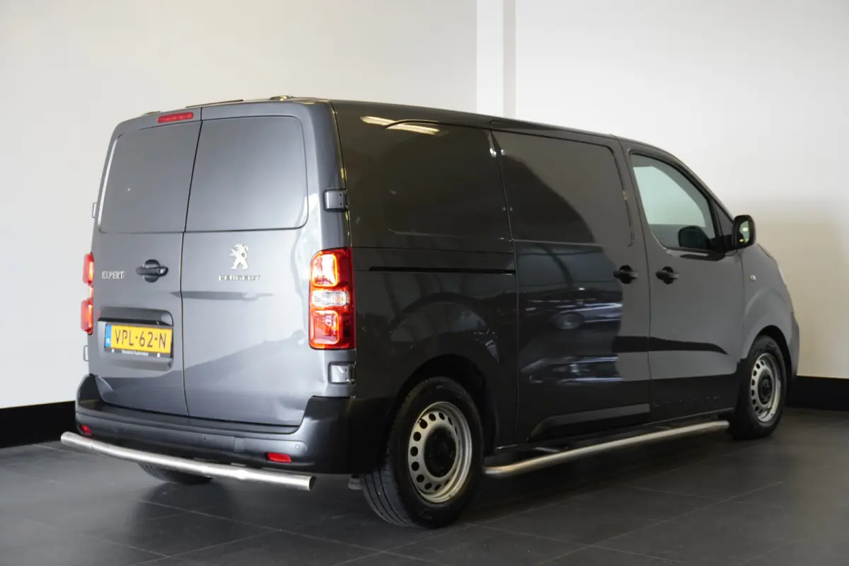 2.0 BlueHDI 145PK L2 Automaat EURO 6 - Airco - Cruise - Camera - €15.900,- Excl.