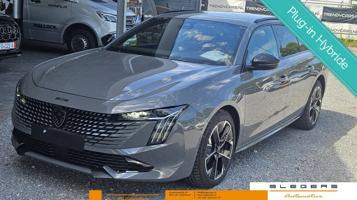 1.6 HYbrid PHEv180 e-EAT8 Allure Avantage