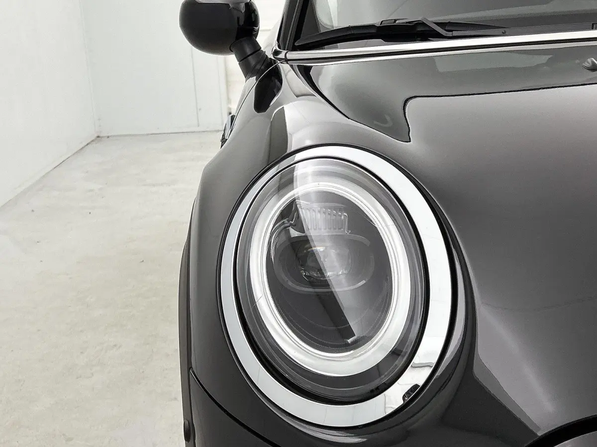 Essential 33 kWh | 98% SOH | Premium Plus Pack | Automaat | Panoramadak | Apple Carplay | Head up display | Virtual cockpit | Camera | Stoel verwarming | DAB | Harman Kardon | Sfeerverlichti
