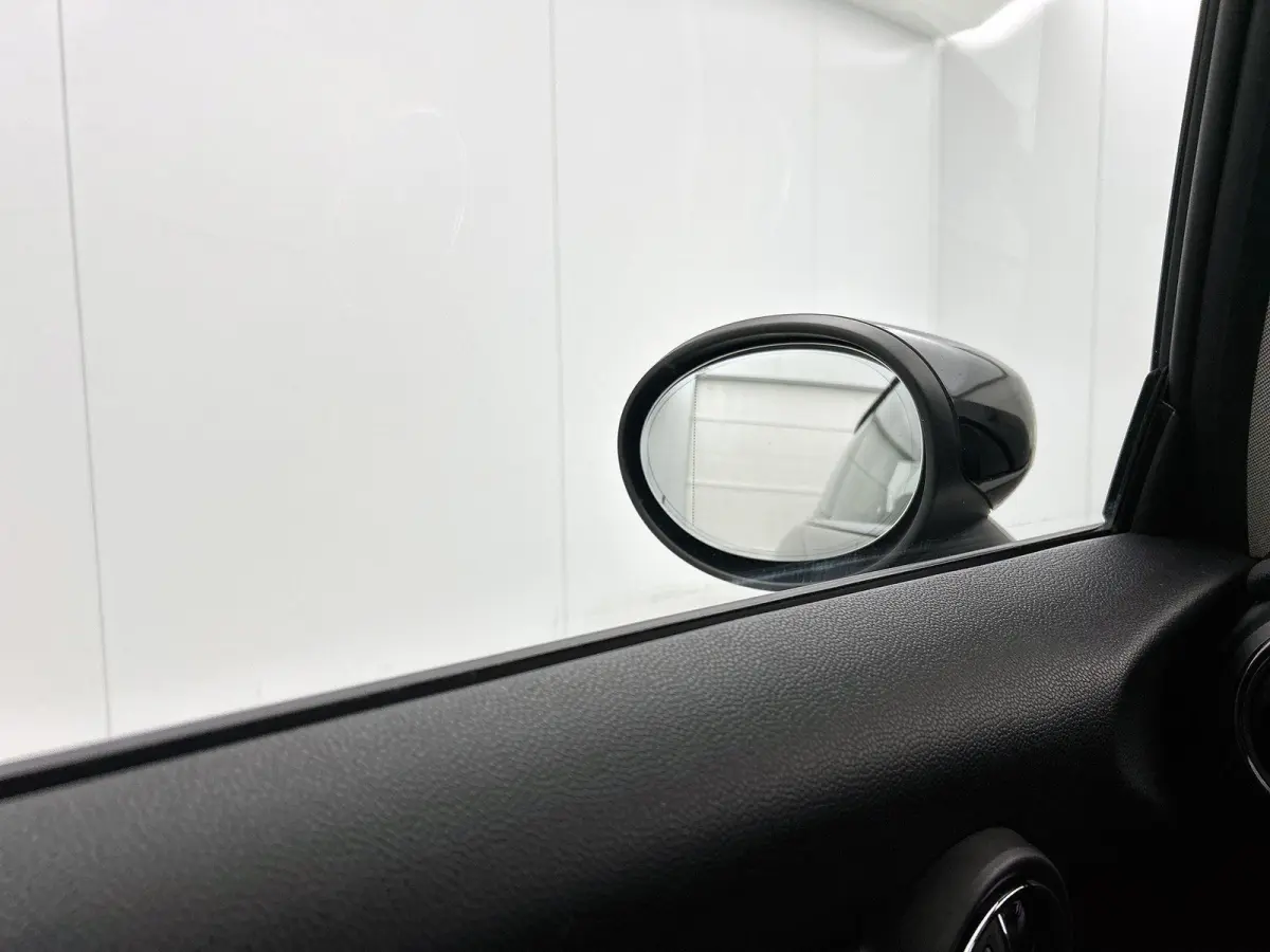 Essential 33 kWh | 98% SOH | Premium Plus Pack | Automaat | Panoramadak | Apple Carplay | Head up display | Virtual cockpit | Camera | Stoel verwarming | DAB | Harman Kardon | Sfeerverlichti