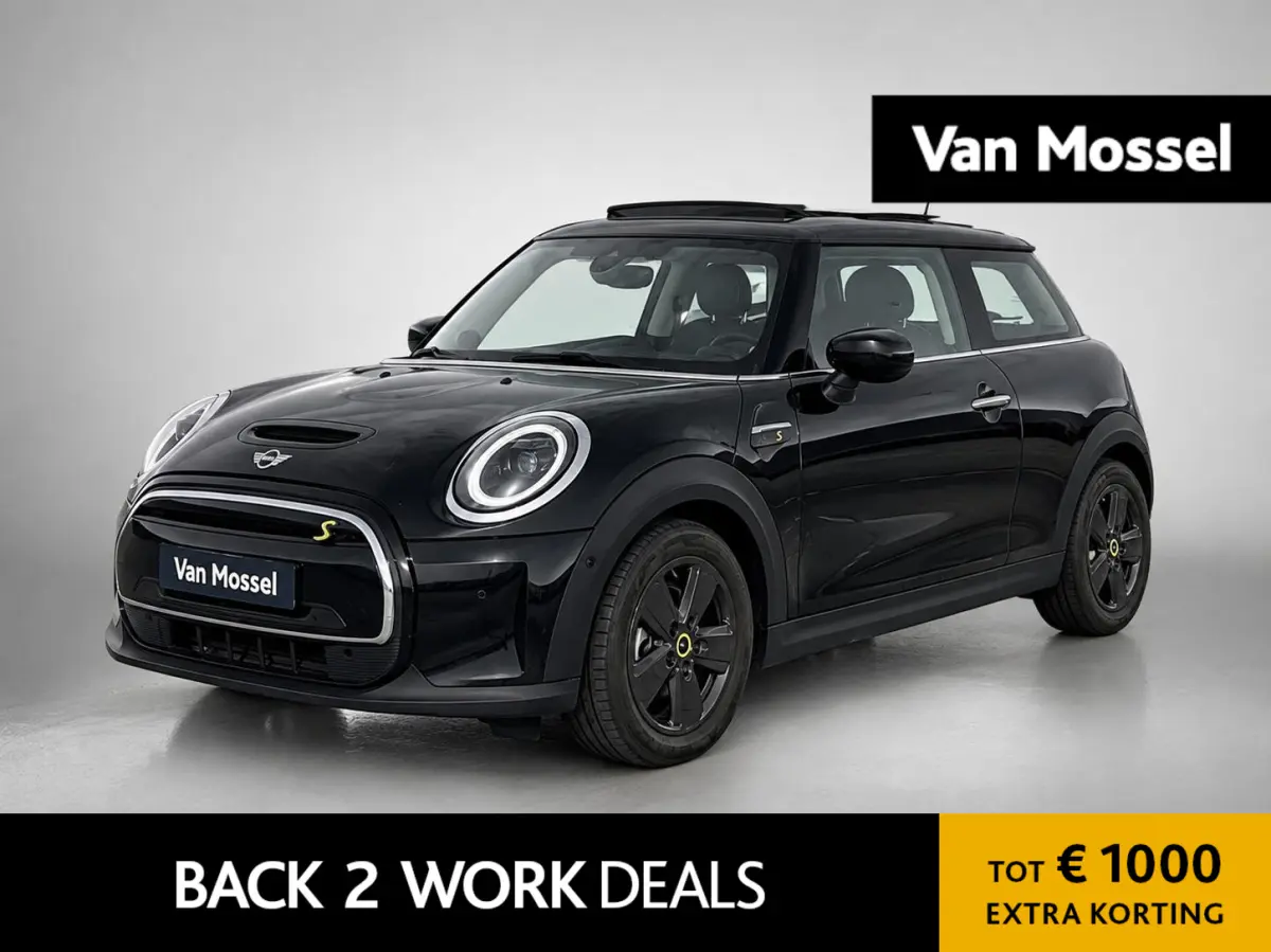 Essential 33 kWh | 98% SOH | Premium Plus Pack | Automaat | Panoramadak | Apple Carplay | Head up display | Virtual cockpit | Camera | Stoel verwarming | DAB | Harman Kardon | Sfeerverlichti
