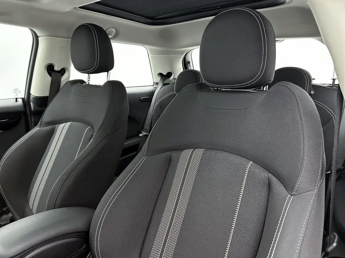 Essential 33 kWh | 98% SOH | Premium Plus Pack | Automaat | Panoramadak | Apple Carplay | Head up display | Virtual cockpit | Camera | Stoel verwarming | DAB | Harman Kardon | Sfeerverlichti