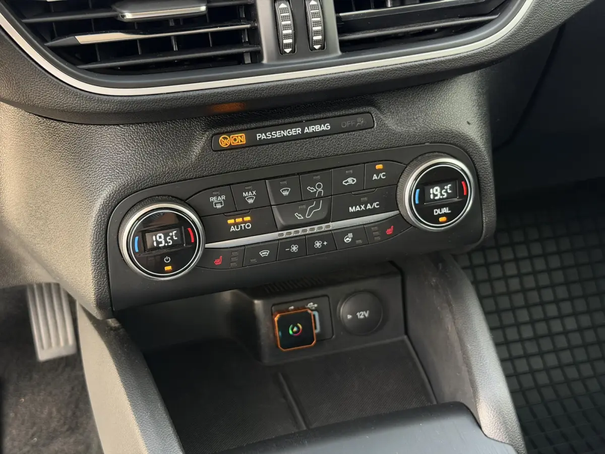 1.0 EcoBoost Titanium X Business | Carplay/Stuur-/Stoel&Voorruitverw./Camera/Cruise Control