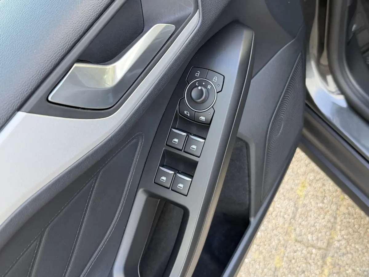 1.0 EcoBoost Titanium X Business | Carplay/Stuur-/Stoel&Voorruitverw./Camera/Cruise Control