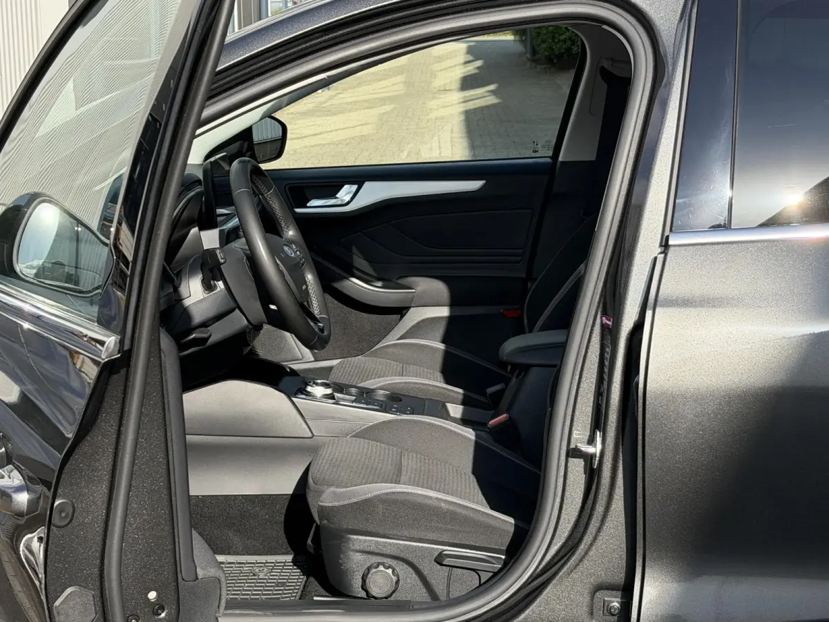 1.0 EcoBoost Titanium X Business | Carplay/Stuur-/Stoel&Voorruitverw./Camera/Cruise Control
