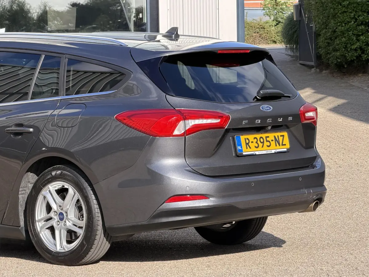 1.0 EcoBoost Titanium X Business | Carplay/Stuur-/Stoel&Voorruitverw./Camera/Cruise Control