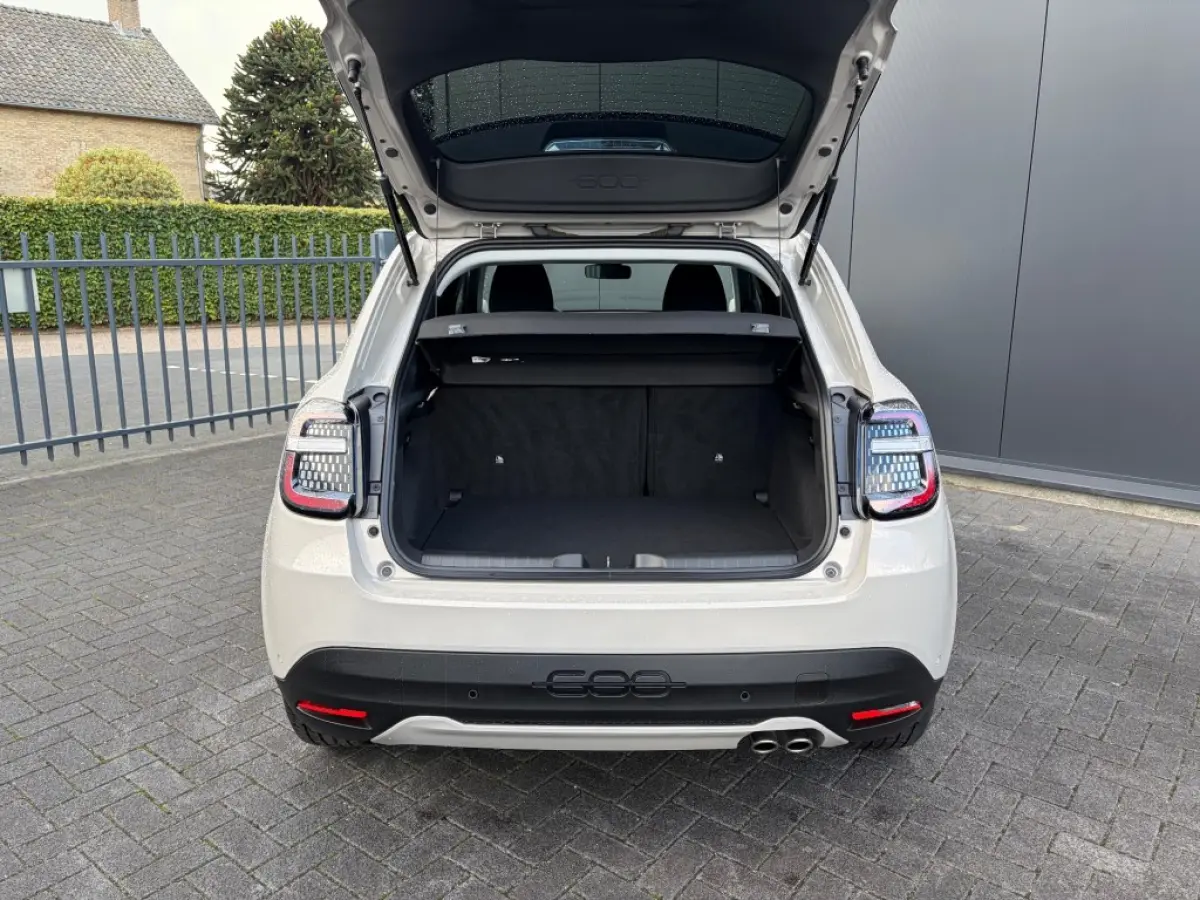 1.2 Hybrid Urban Automaat Carplay Camera Cruise PDC NL-auto